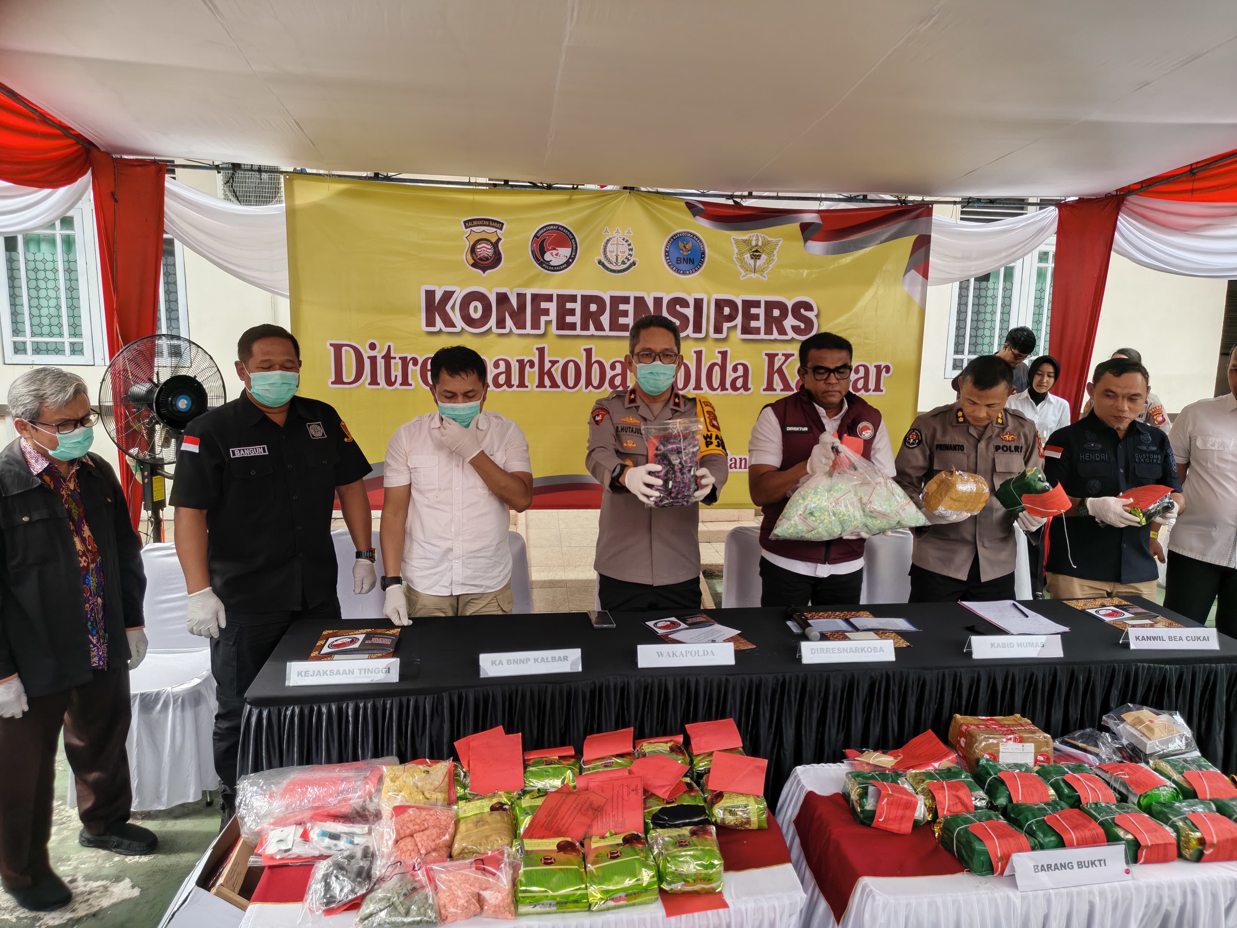 Polda Kalbar Berhasil Ungkap 11 Kasus Narkoba, Amankan 19 Tersangka dan 28.124,84 Gram Sabu, Selamatkan 224 Ribu Jiwa