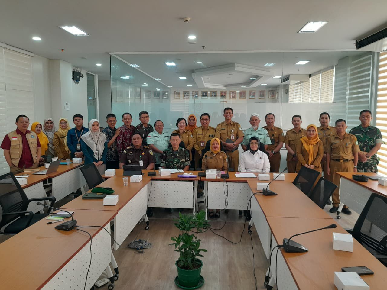 Sinergi Lintas Sektor, Pemprov Kalbar dan Stakeholder Teken Komitmen Tangani Anak Tidak Sekolah