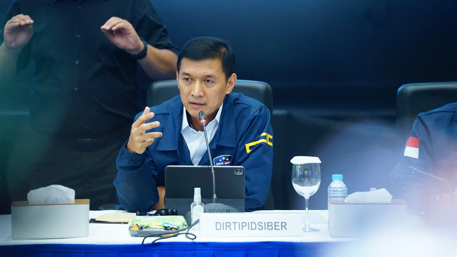 Buronan Interpol Red Notice Kasus Penipuan Online Internasional Berhasil Ditangkap
