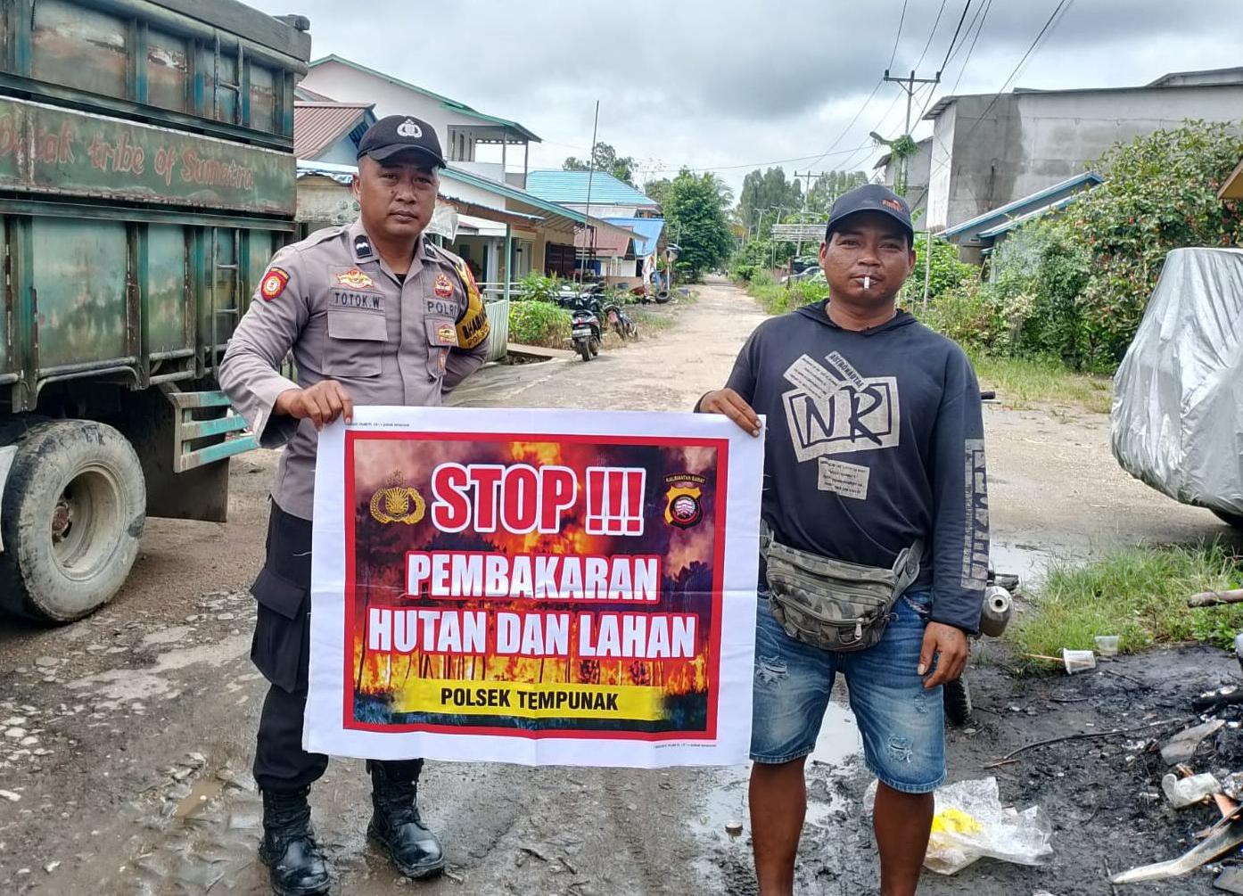 Bhabinkamtibmas Sosialisasikan Larangan Buka Lahan dengan Membakar