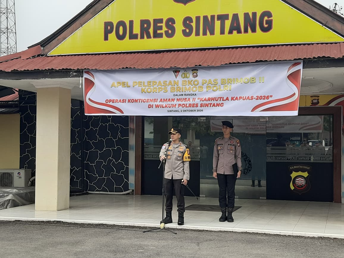 Kapolres Sintang Lepas Personel Brimob BKO dalam Penanganan Karhutla